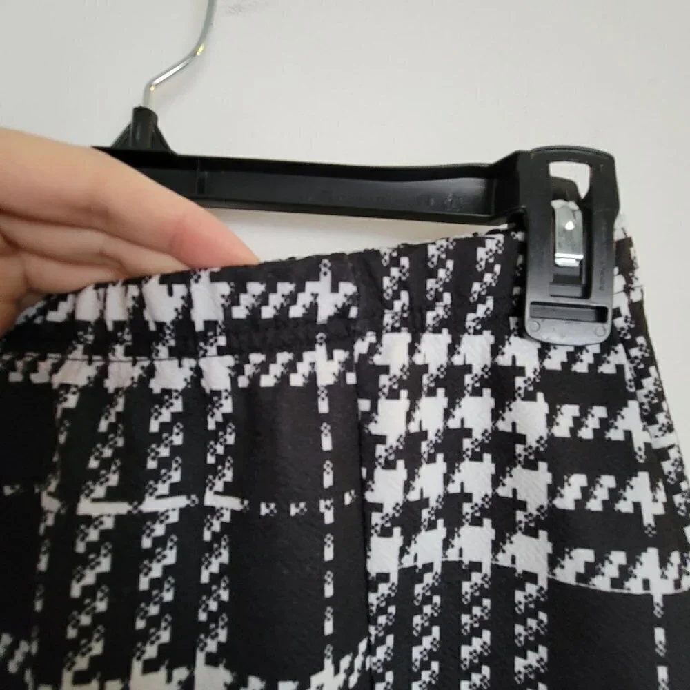 Shein Black and White Checkered Striped Plaid Elastic Waist Pull On Mini Skirt S